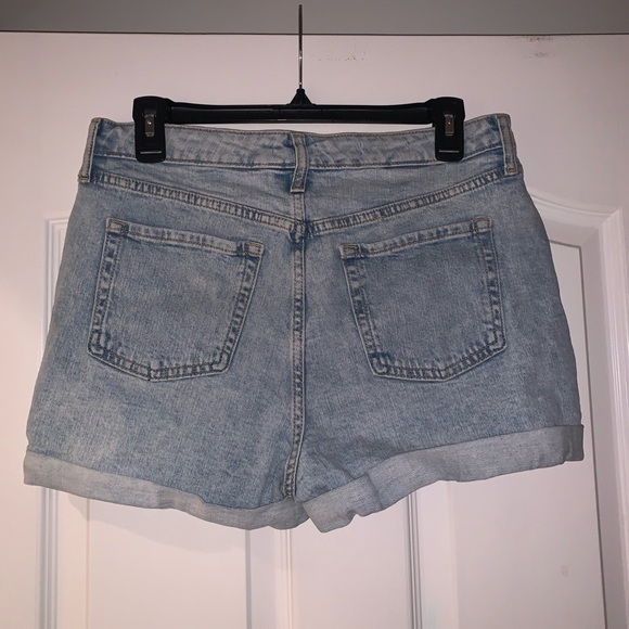 Wild Fable Highest Rise Light Wash Denim Shorts - Picture 2 of 3